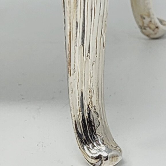 Antique W.B. Mfg 795 Silver Plate Cigarette Box With Floral Berries Curved Legs - Picture 15 of 15